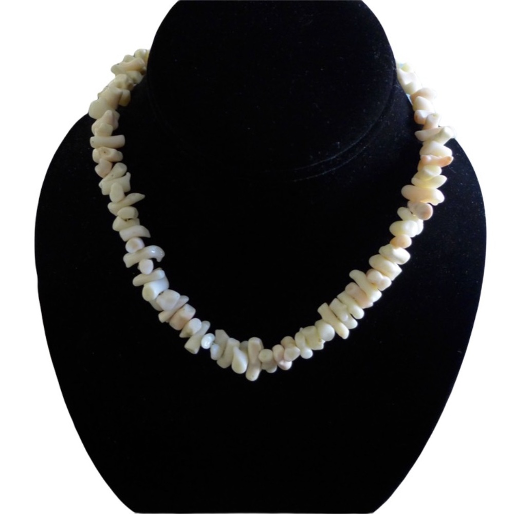 1970's Angel Skin Coral Necklace - Picture 2 of 7